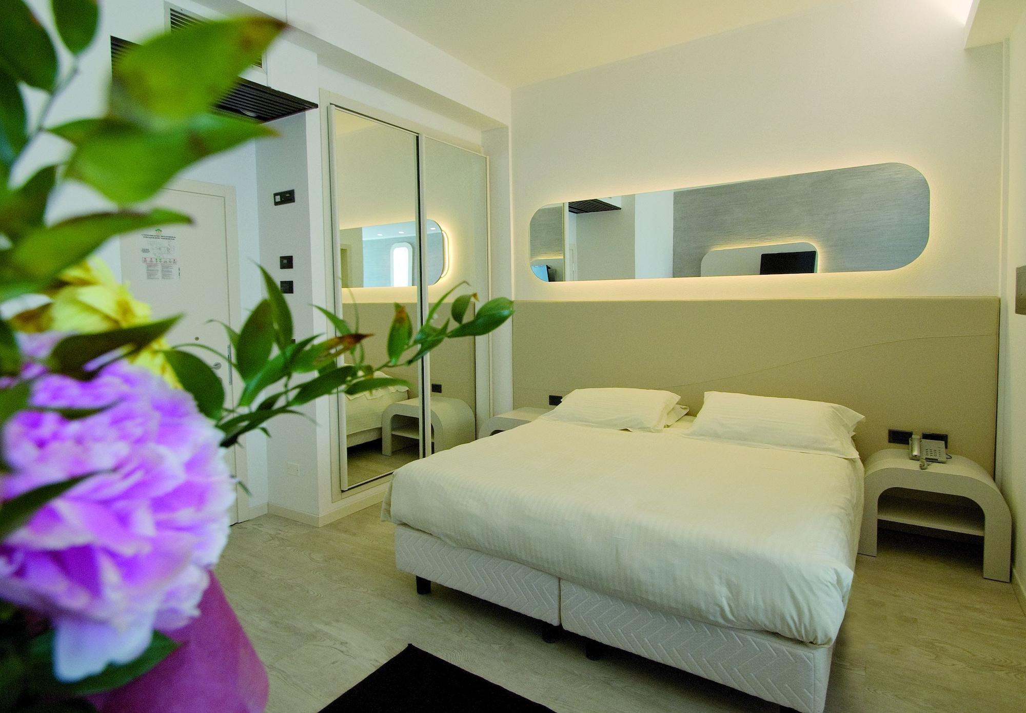 Hotel Le Palme - Premier Resort Milano Marittima Exteriör bild