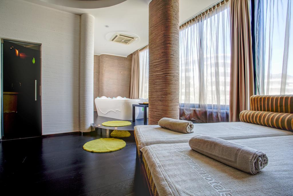 Hotel Le Palme - Premier Resort Milano Marittima Exteriör bild